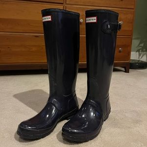 Hunter Wellington Tall Boots, Glossy Dark Purple, Size 10